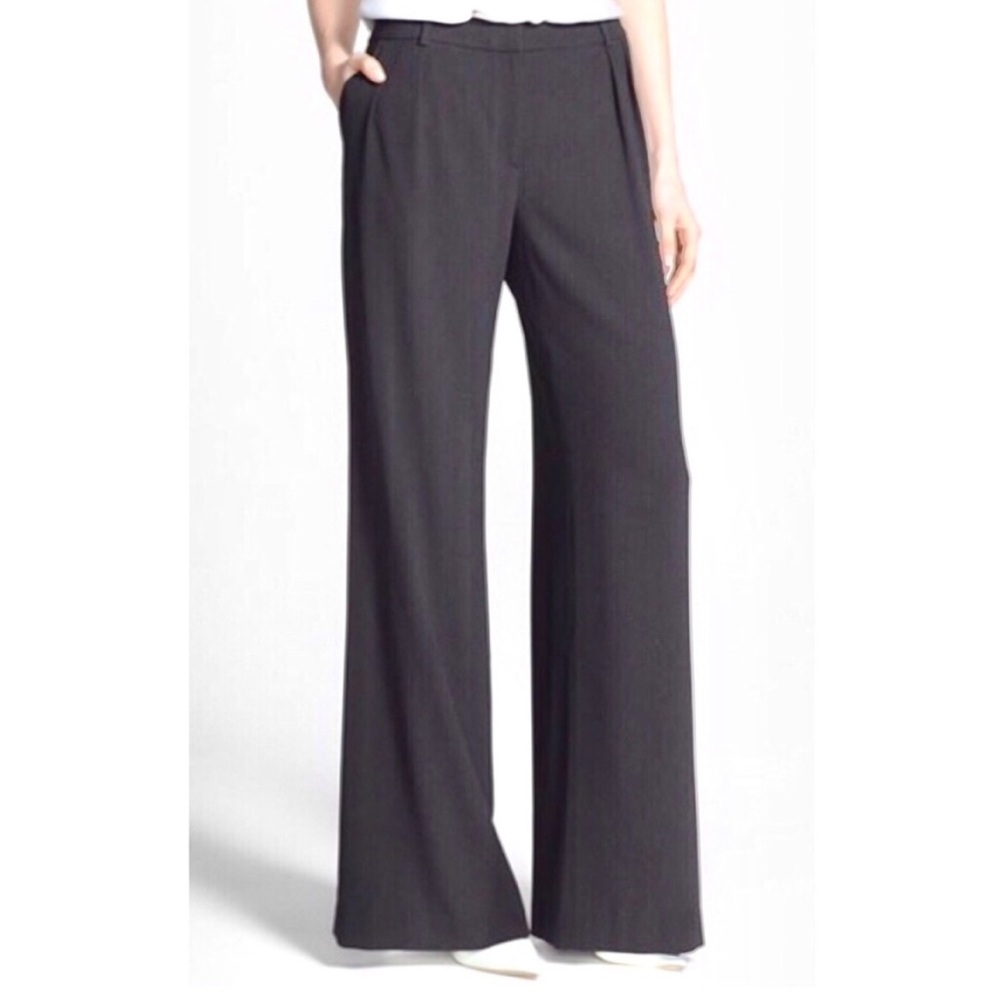 Chelsea28 Pleated Wide-Leg Trousers Size 4 Black